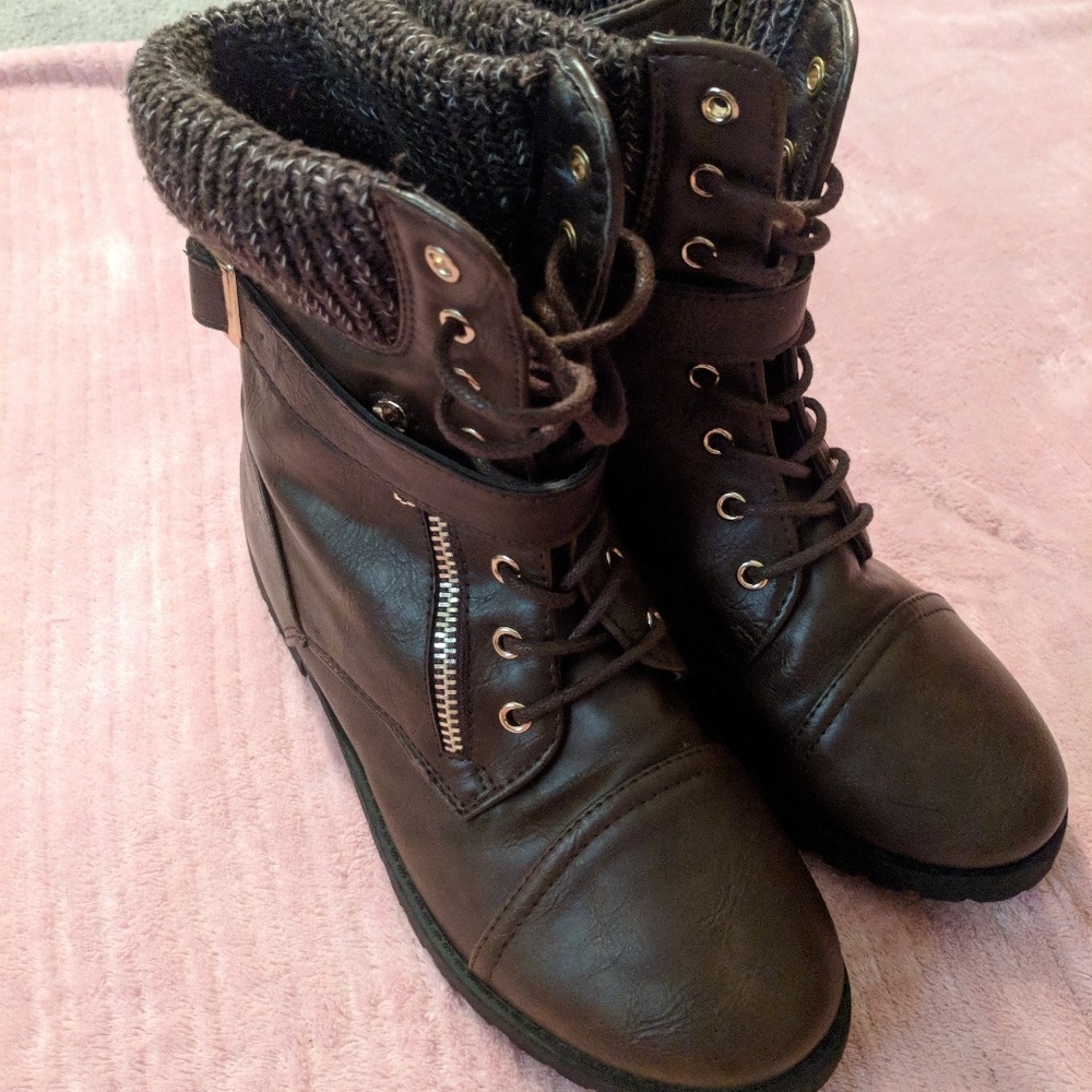 Like new, earth brown, combat boots